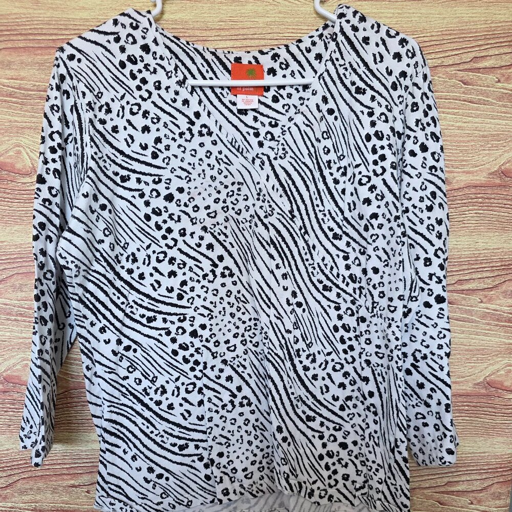 Hearts of Palm Women’s Animal Print Blouse – Size L